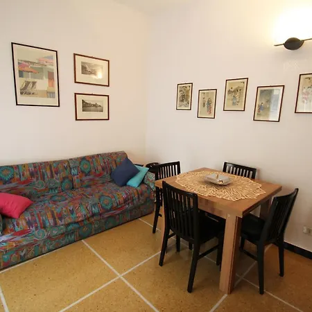 Locazione Turistica Giovanna Διαμέρισμα *
